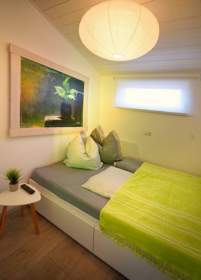 Petit-Chalet Am Hainer See Rotha Ngoại thất bức ảnh