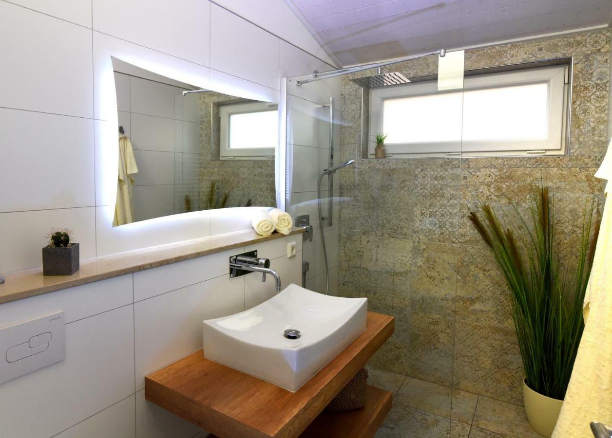 Petit-Chalet Am Hainer See Rotha Ngoại thất bức ảnh